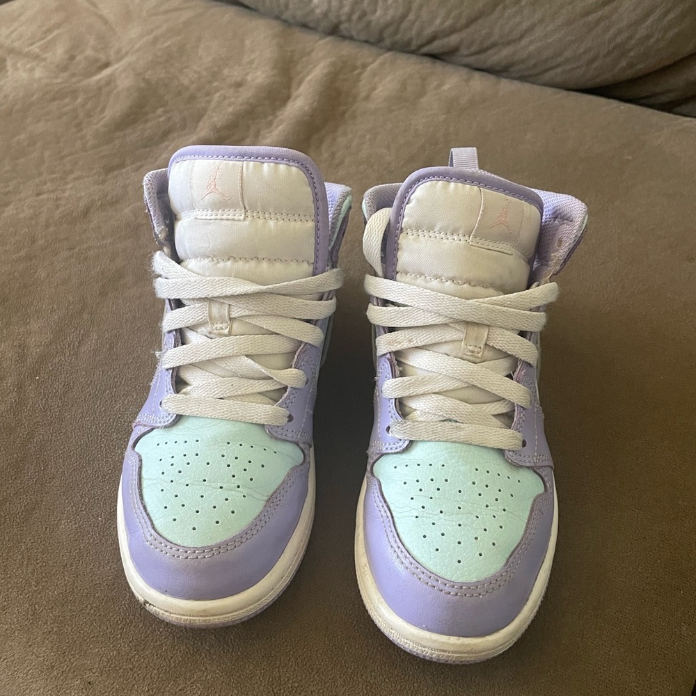 Jordan 1 Mid